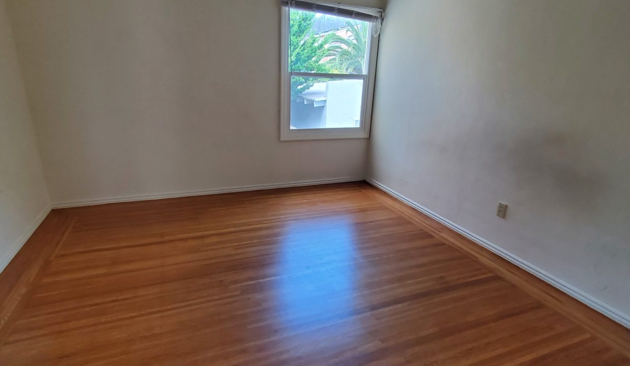 t12